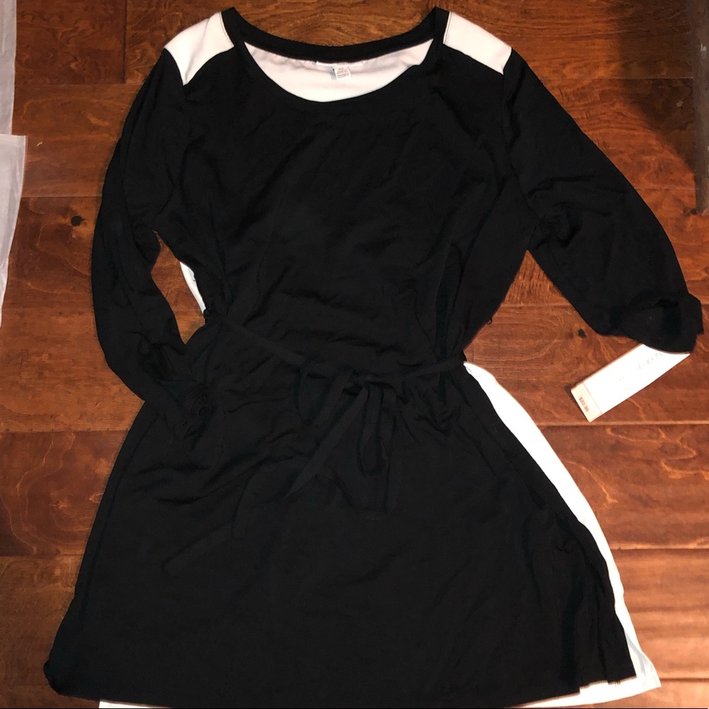 NWT Maternity Tunic Top